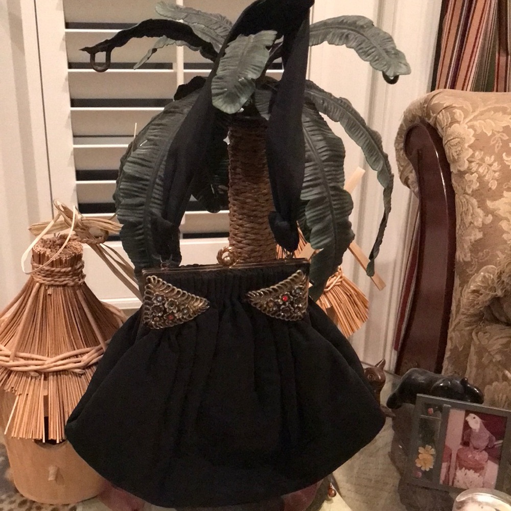 COPY - Vintage black evening purse.